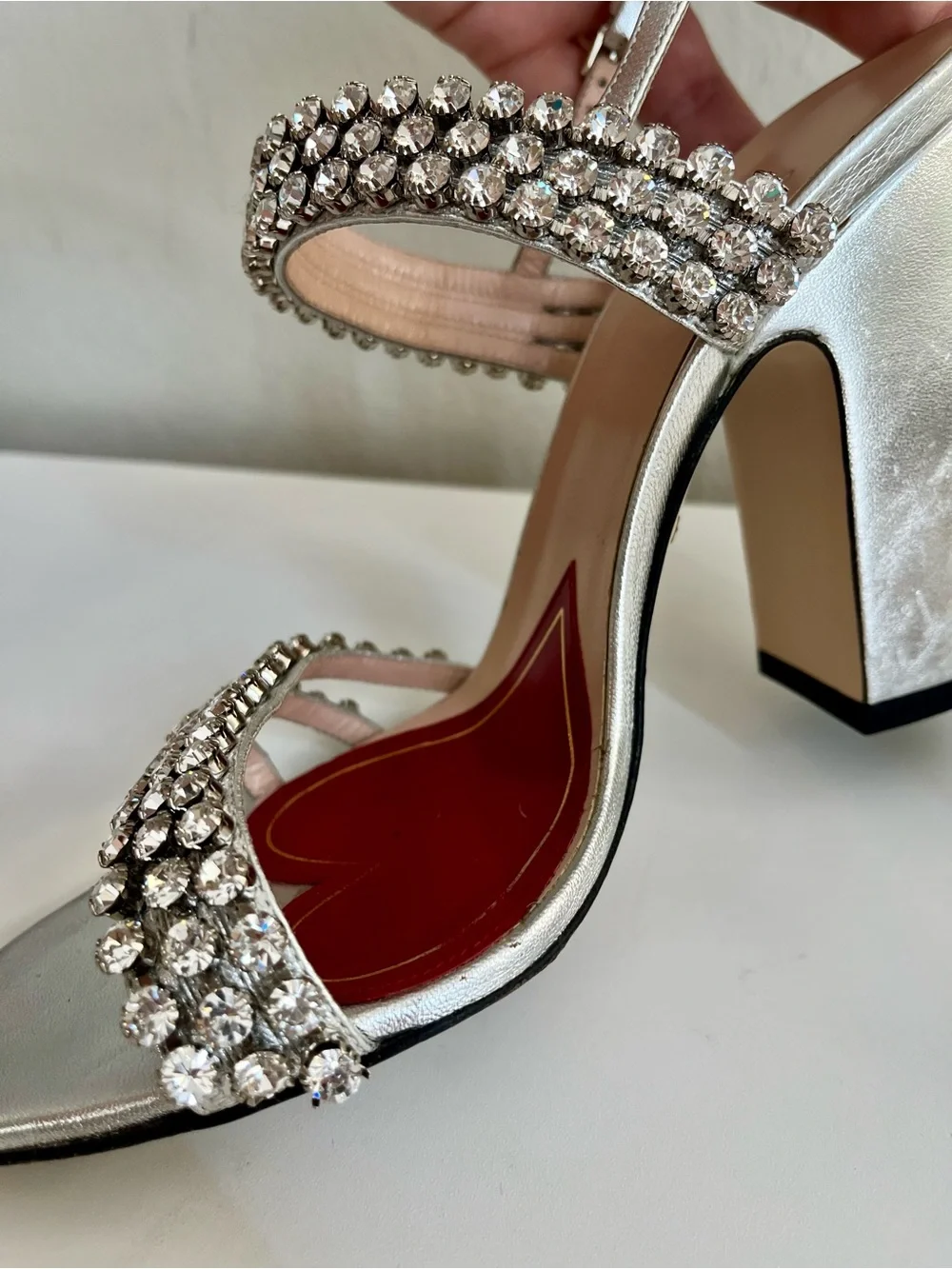 Gucci stunning jaw